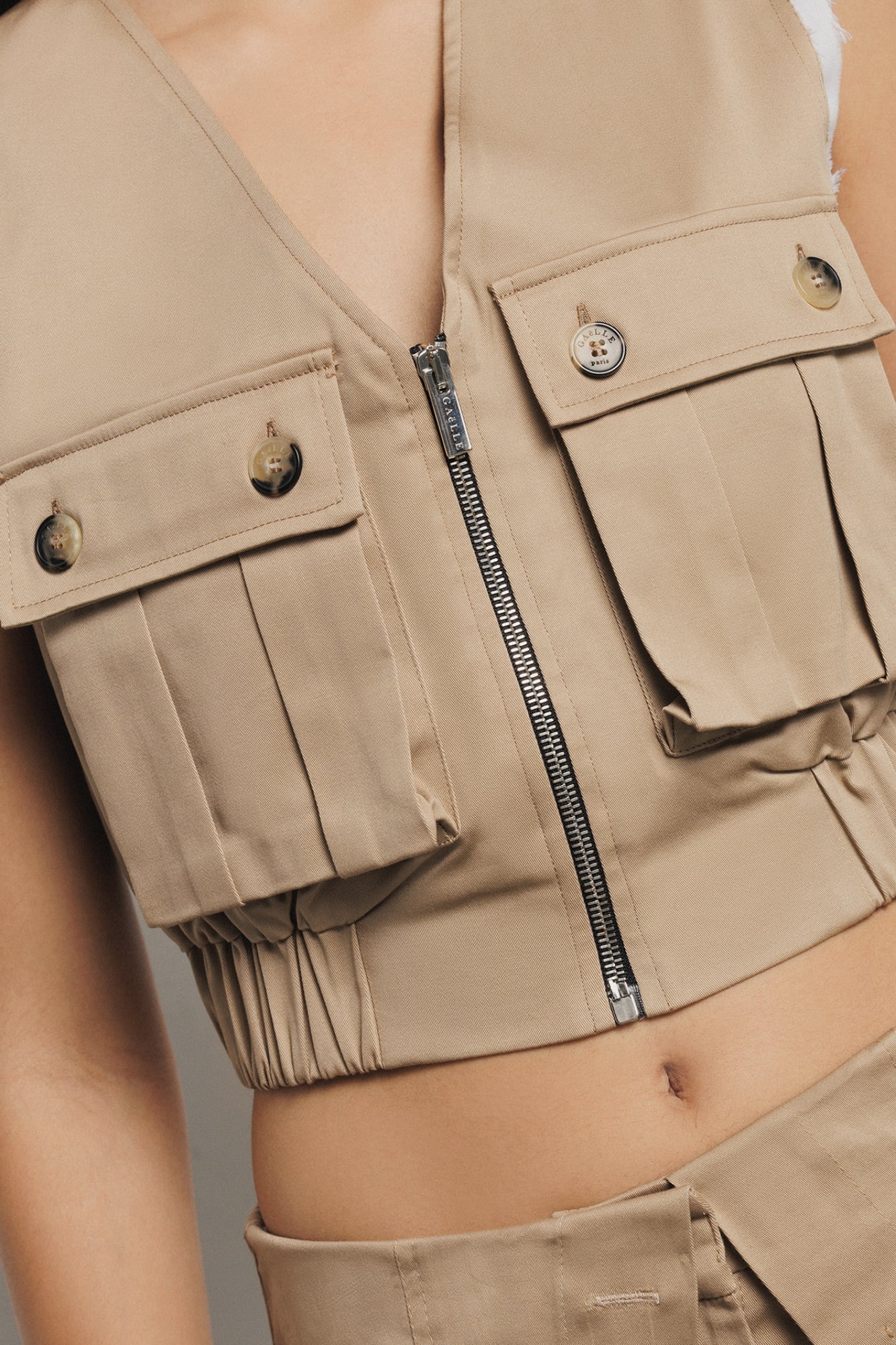 Short Vest with Gabardine Zip - Gaëlle Paris