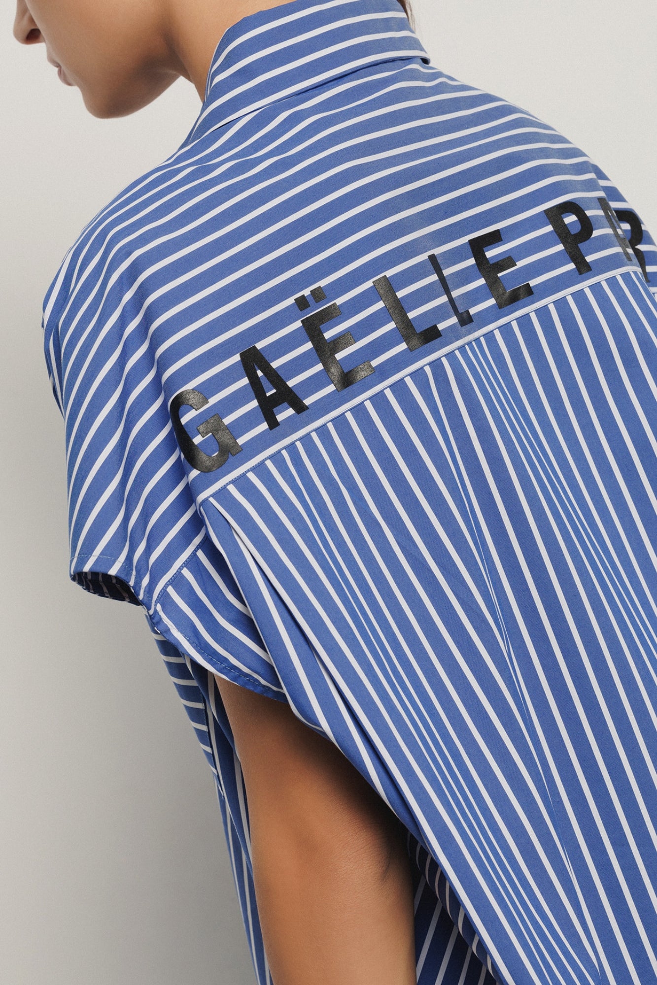Oversized Sleeveless Poplin Shirt - Gaëlle Paris