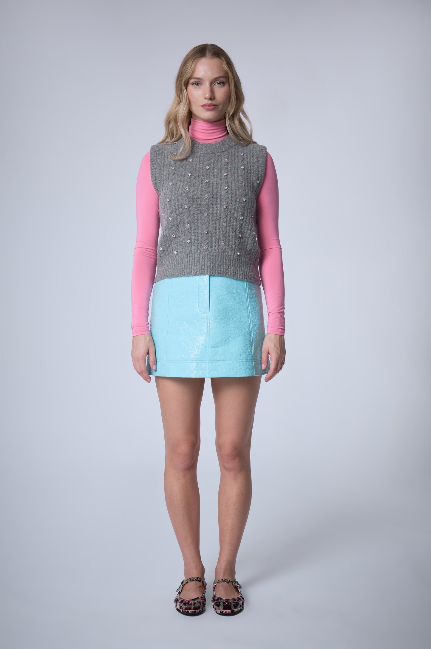 Sweater sem Mangas com Strass Bordados - Manoush