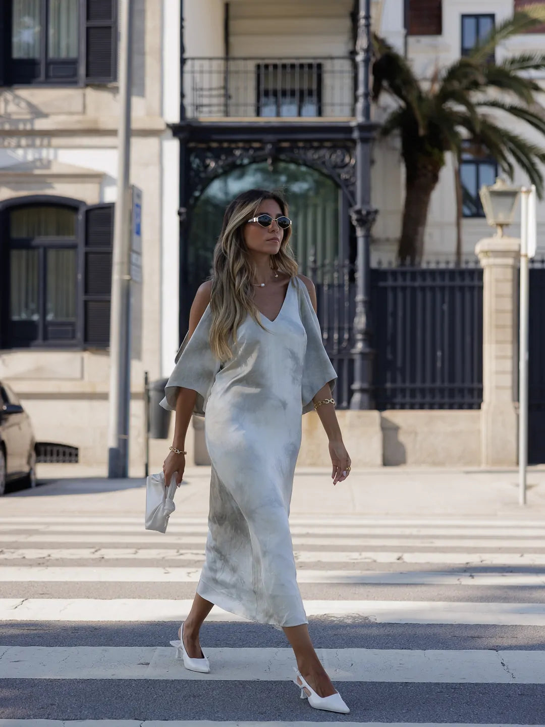 Vestido Midi Estampado com Aberturas nas Mangas - Scripta