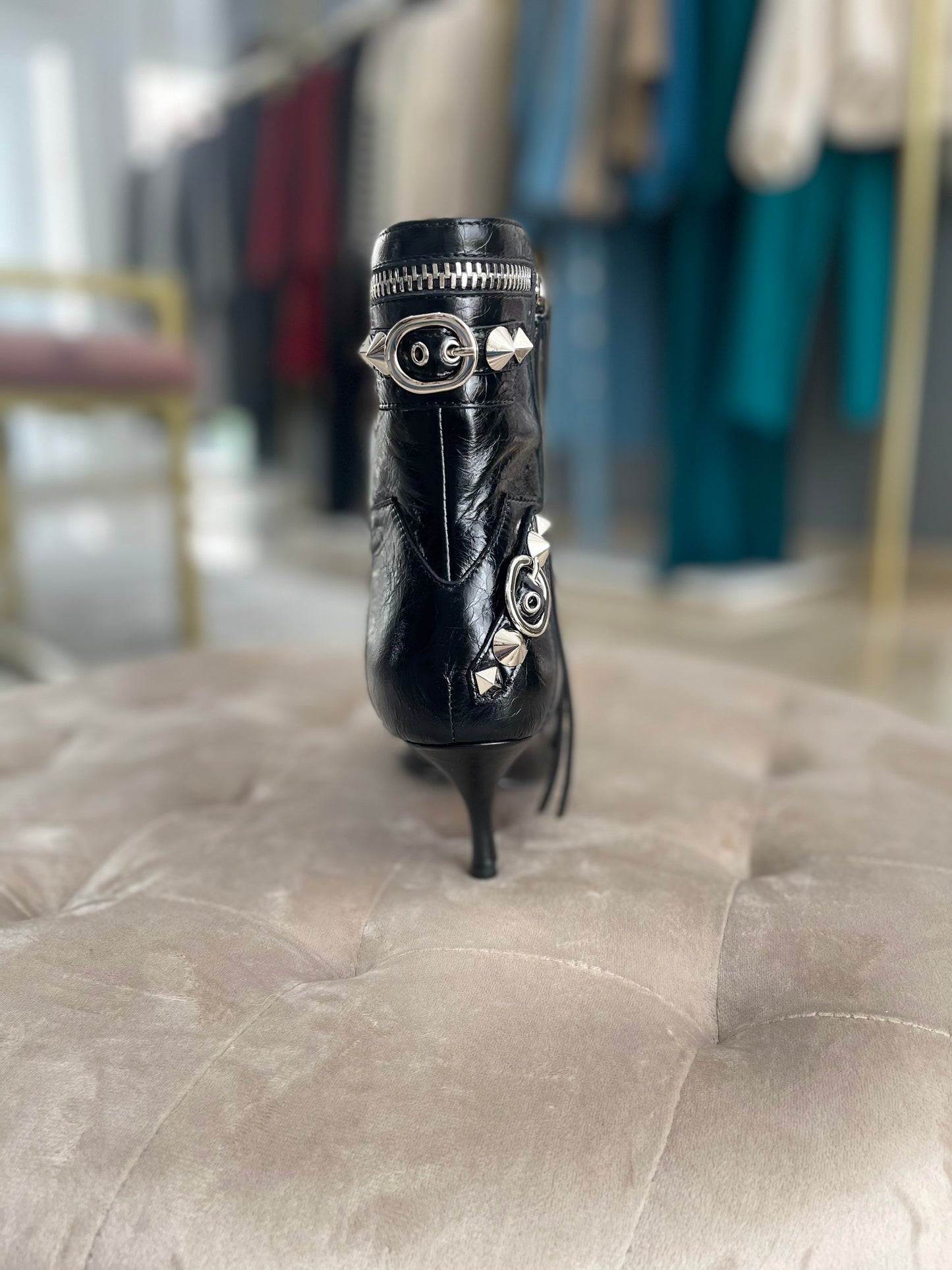 Botim Alt Rock-Jeffrey Campbell