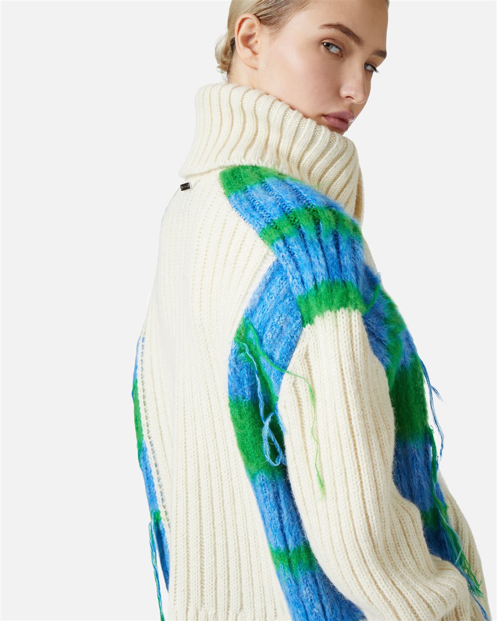 Cardigan em Lã e Alpaca com Textura Artesanal – Iceberg