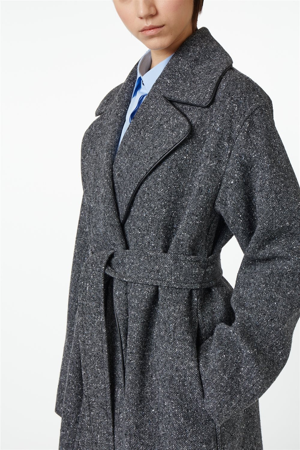 Casaco Robe em Bouclé Pesado com Cinto Amovível – Iceberg