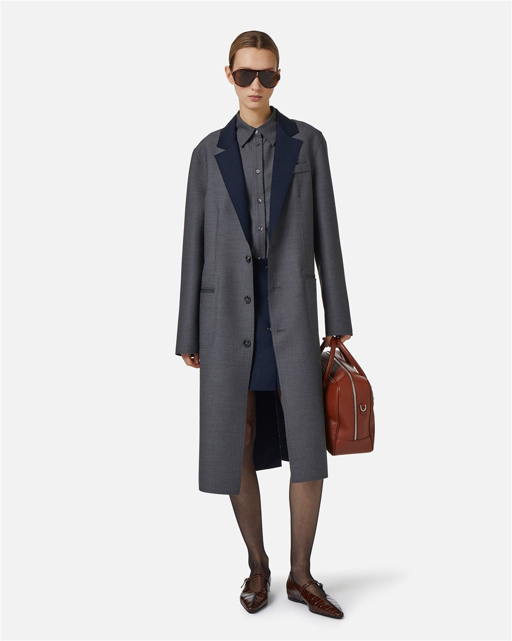 Casaco Reversível em Riscas Finas Cinza Mouse com Detalhes em Corte Cru – Iceberg