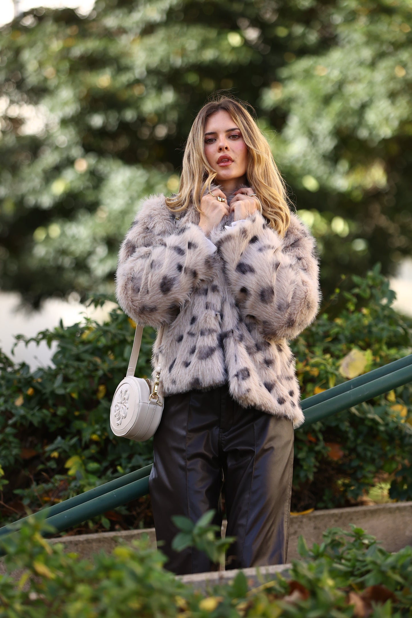 Casaco Curto De Pelúcia - Jjil