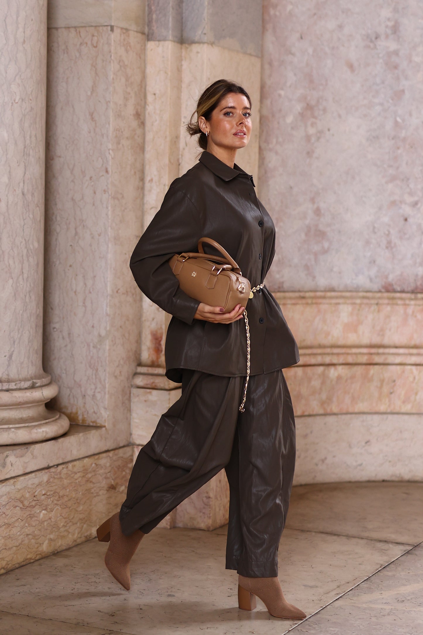 Calças Baggy Em Ecopele – ELEH