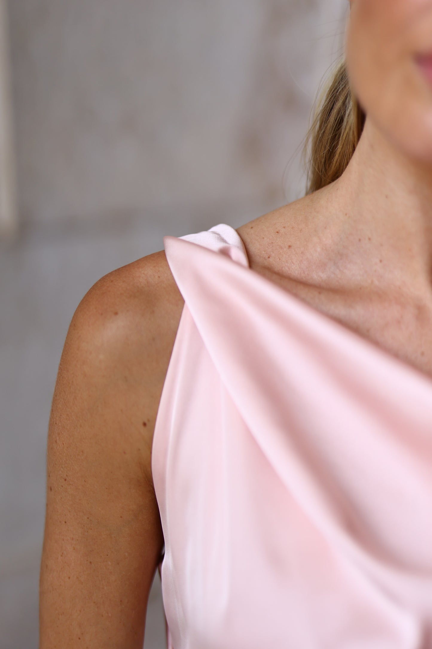 Vestido Tusa Rosa Pó – Odi Odi