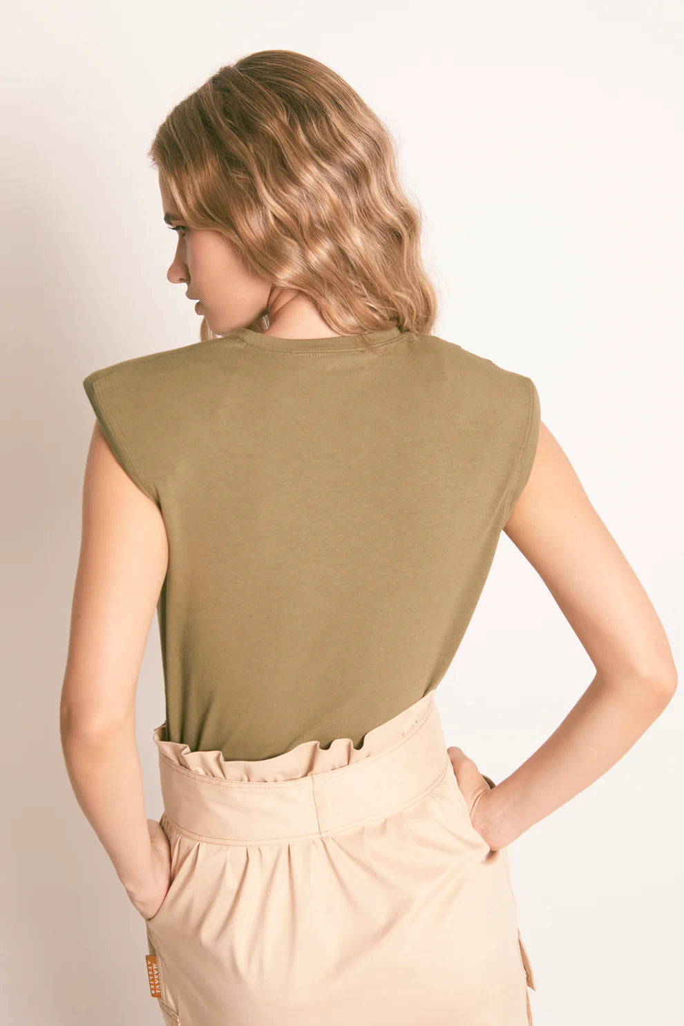 T-Shirt com Nó Khaki - Masavi