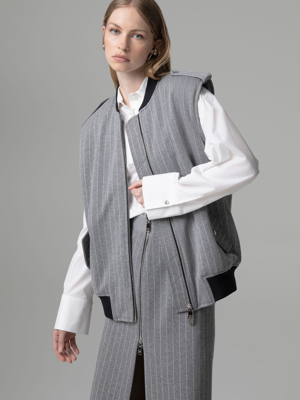Colete Oversized com Fecho Cinzento – Gaëlle Paris