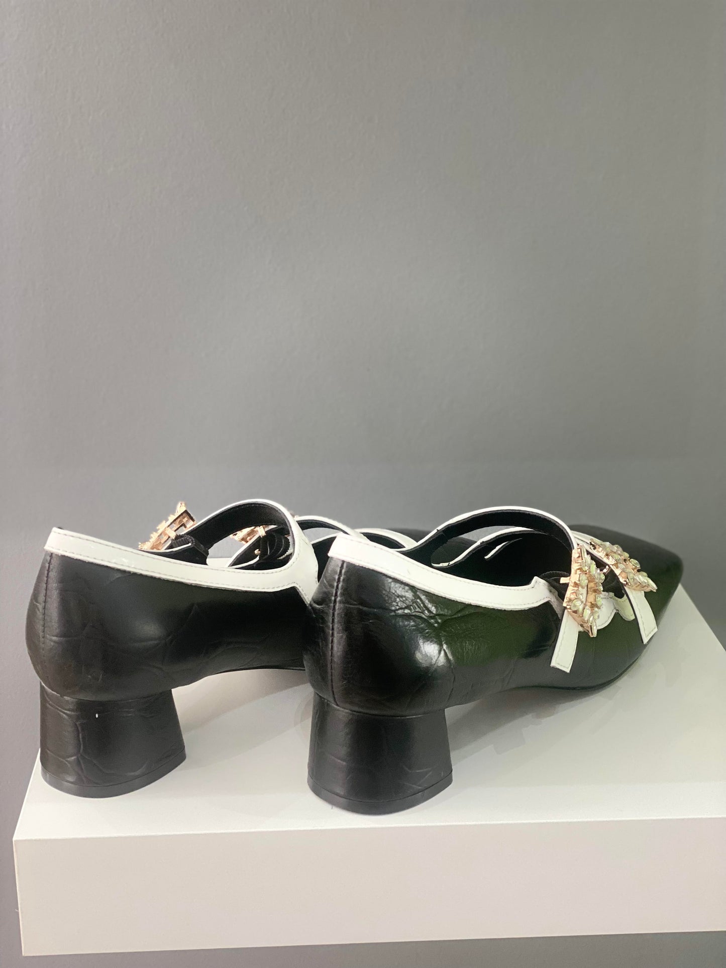 Sapato Liba Preto - Gold&Rouge