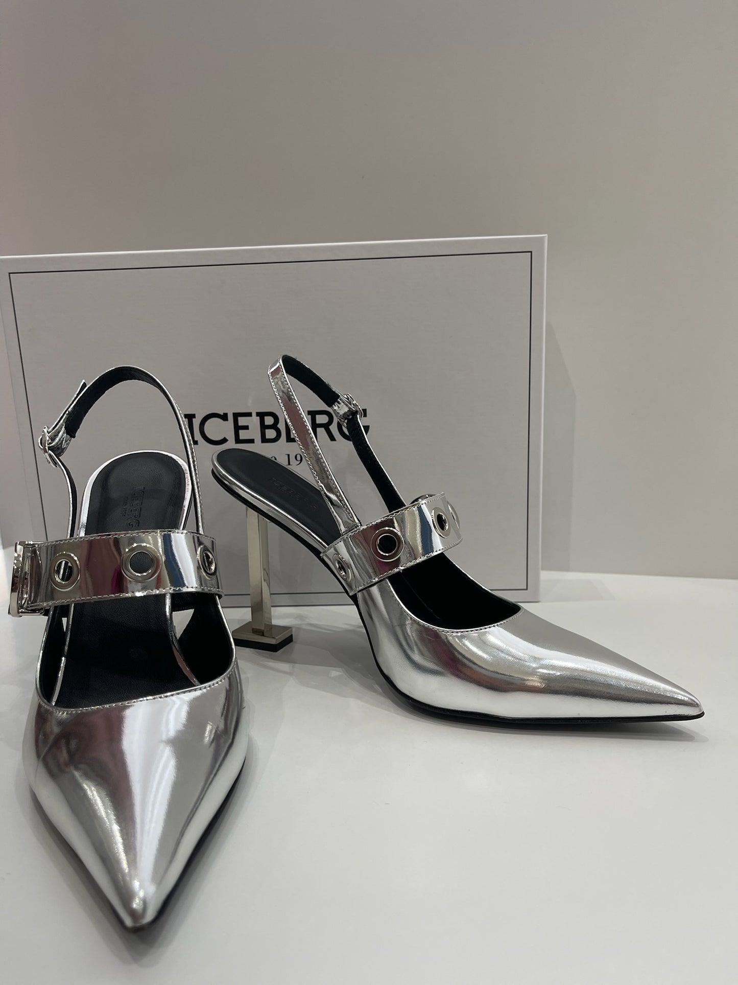 Sapatos Metalizados - Iceberg