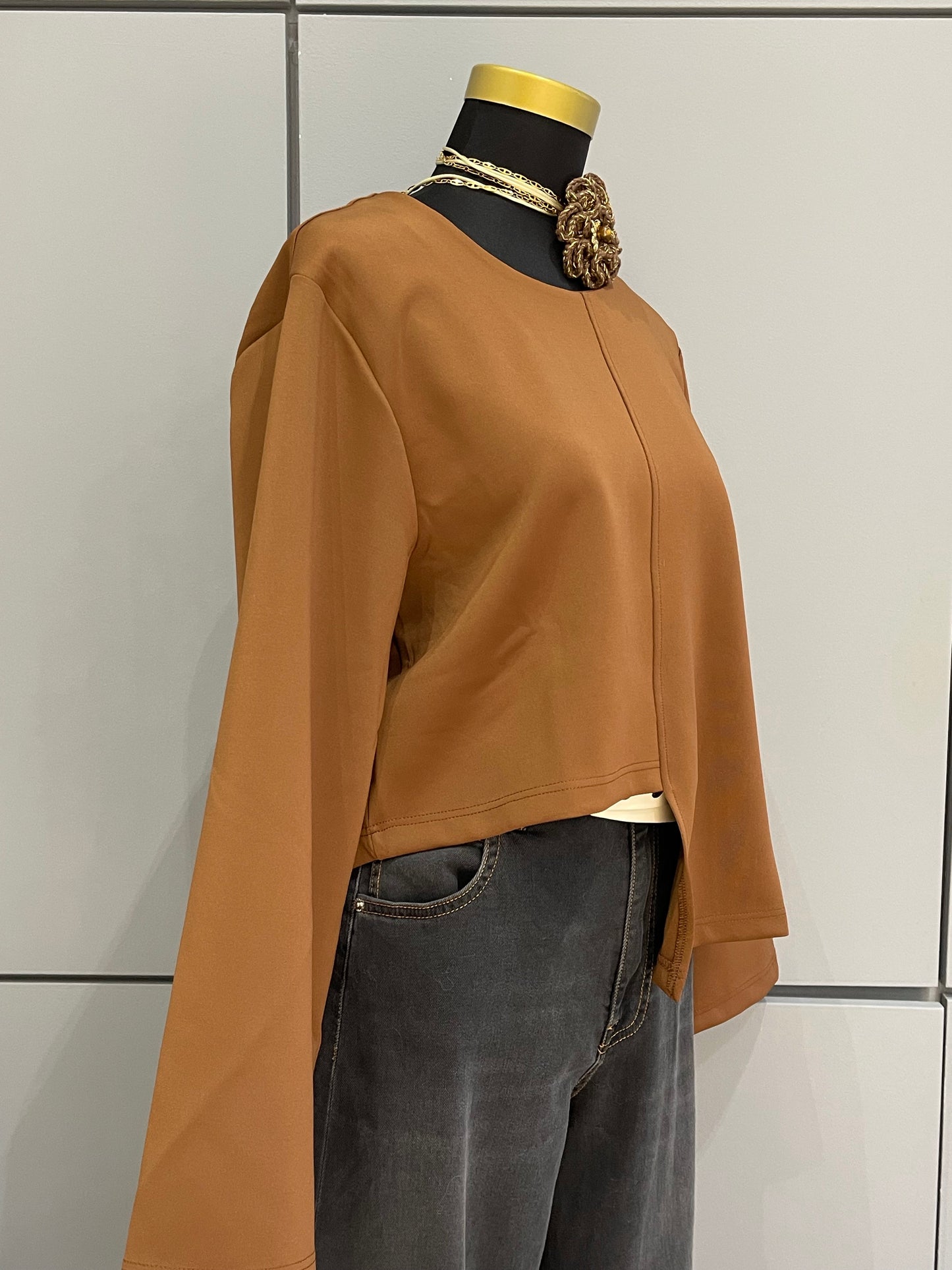 Blouse with Cutout - Jijil