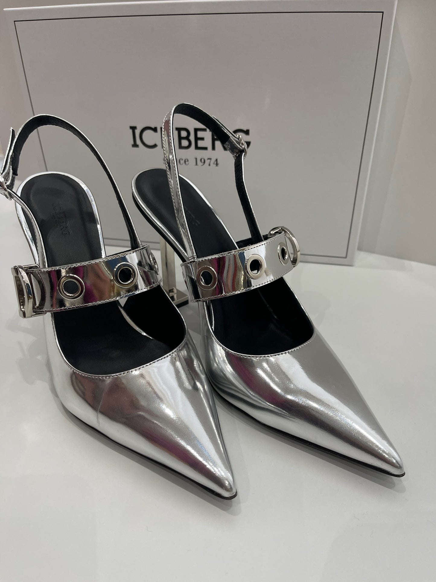 Sapatos Metalizados - Iceberg