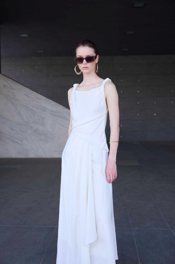 Vestido Longo Fluido com Drapado – Eleh
