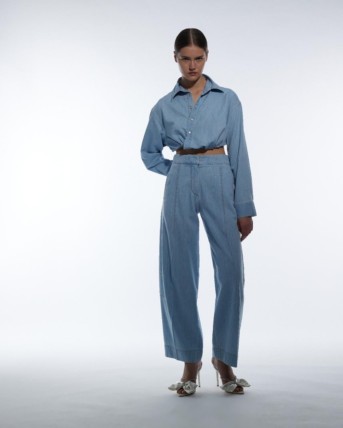 Camisa Cropped em Denim Leve – Simona Corsellini