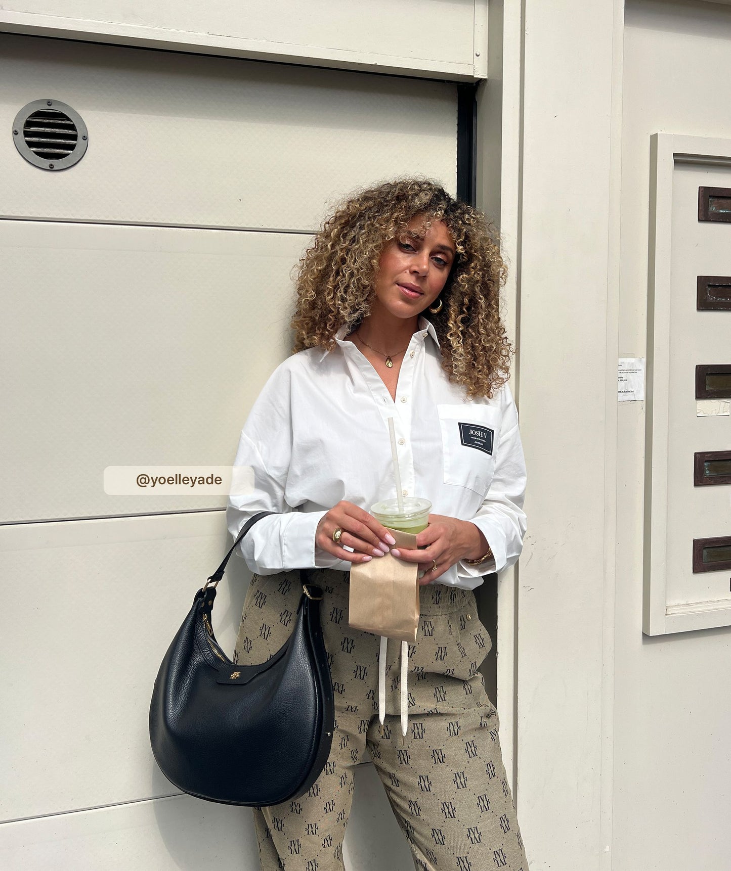 Blusa oversized BERDINA - Josh V