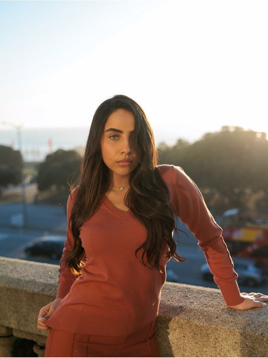 Camisola com Gola em V – Scripta