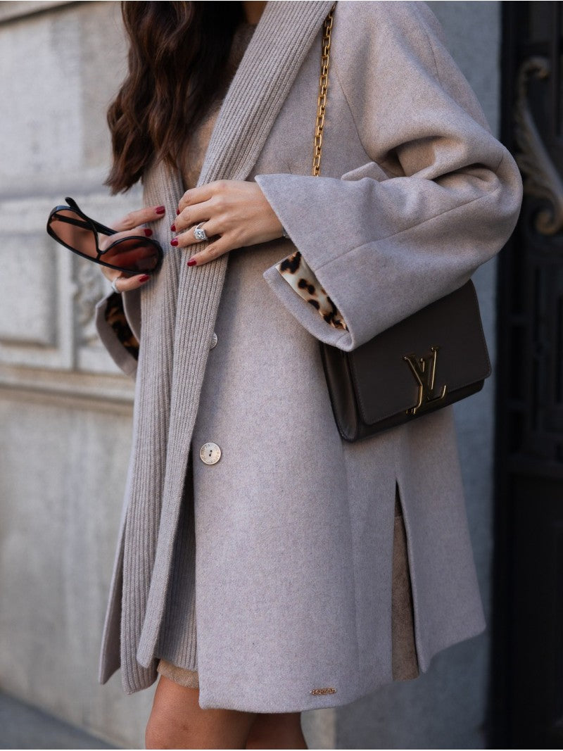 Casaco Bege com Gola Canelada – Scripta