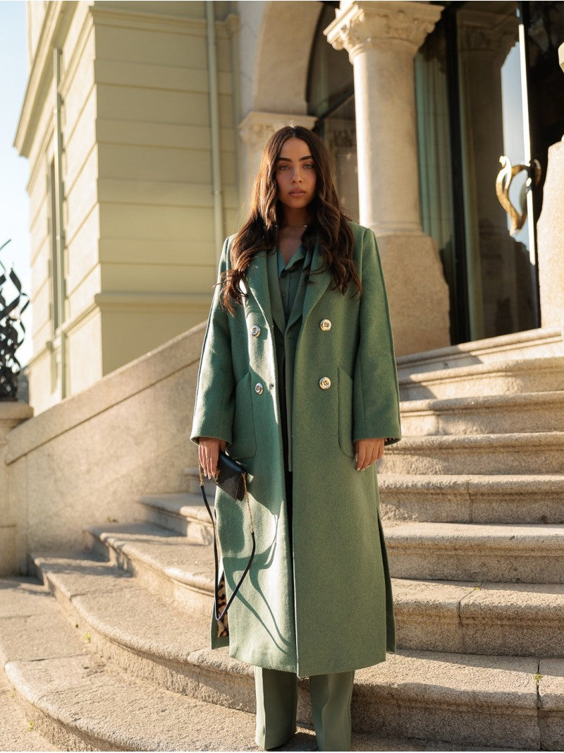 Casaco Comprido Verde com Botões Dourados – Scripta