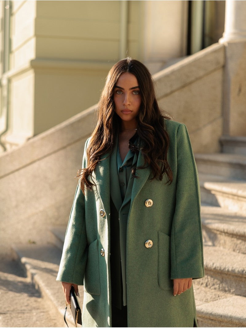 Casaco Comprido Verde com Botões Dourados – Scripta