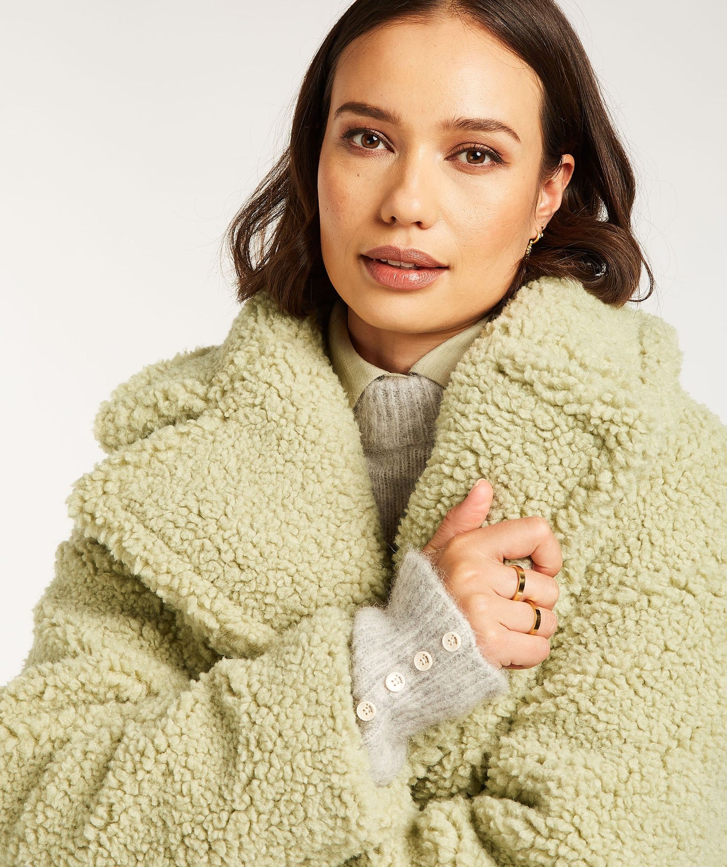 Casaco de Peluche Oversized LIZZ - Josh V