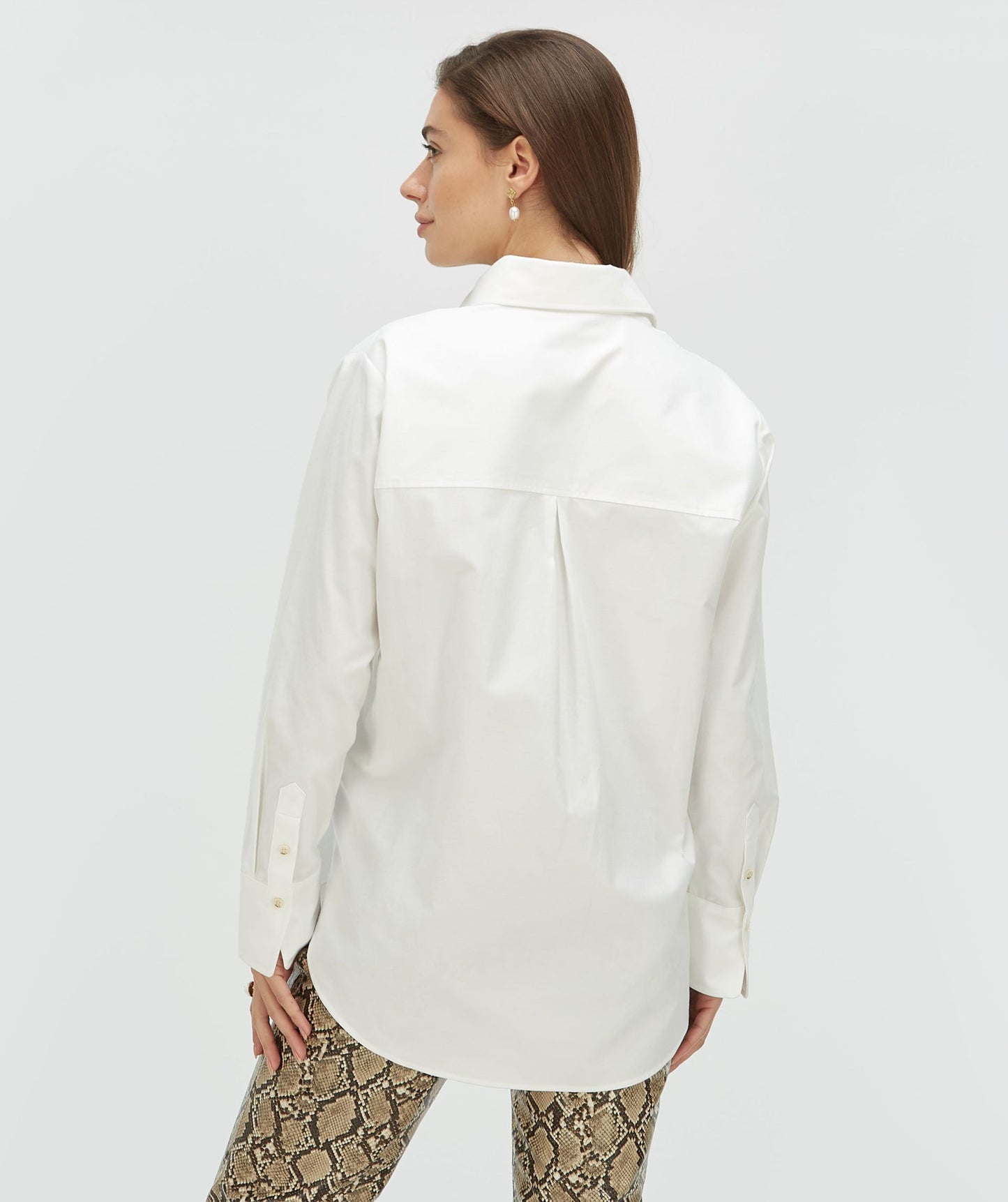 Blusa MEGGY com Corte Descontraído e Pedras Decorativas - Josh V