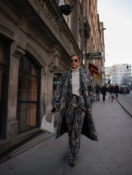 Printed Bell-Cut Trousers - Scripta