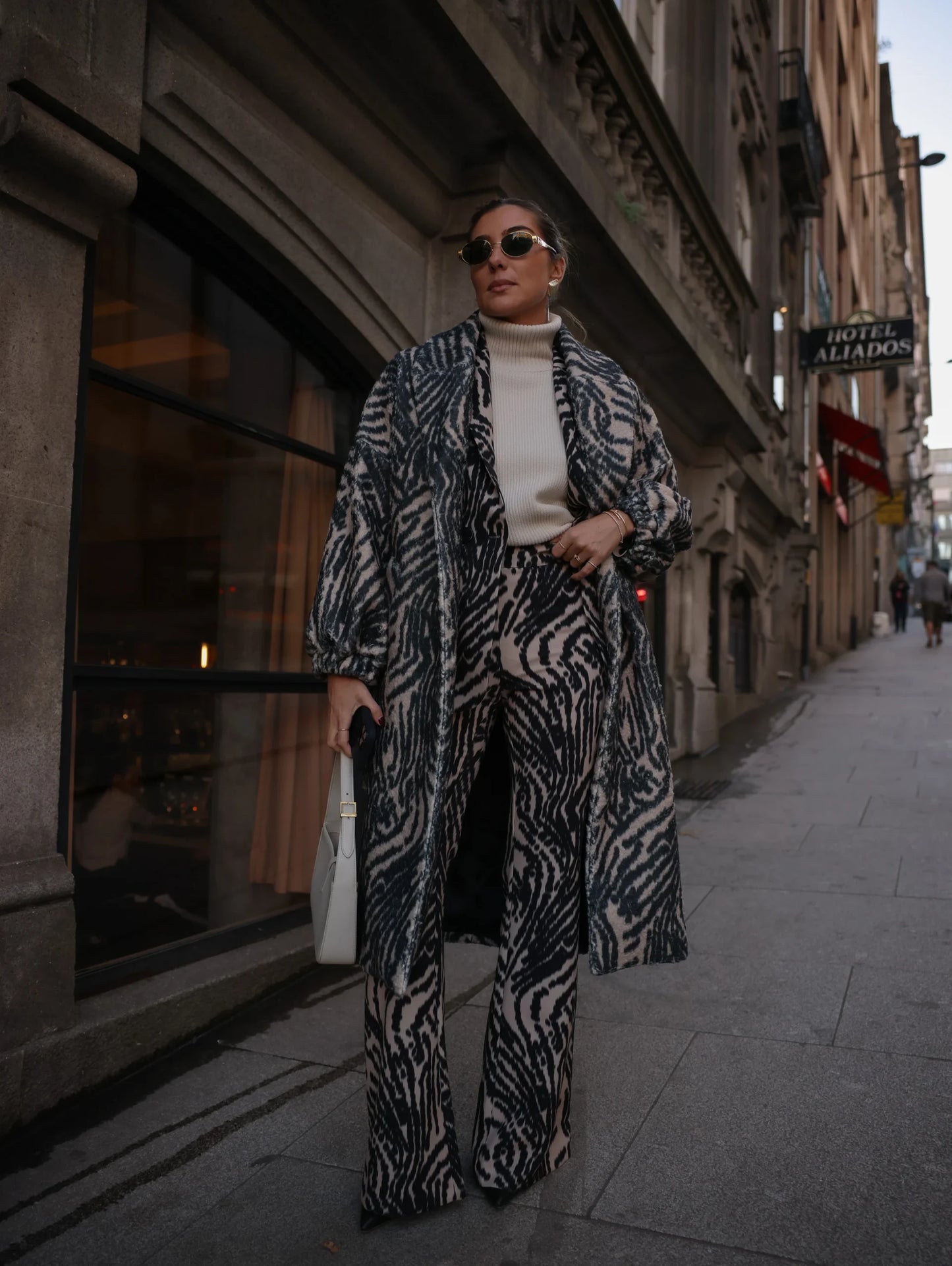 Printed Bell-Cut Trousers - Scripta