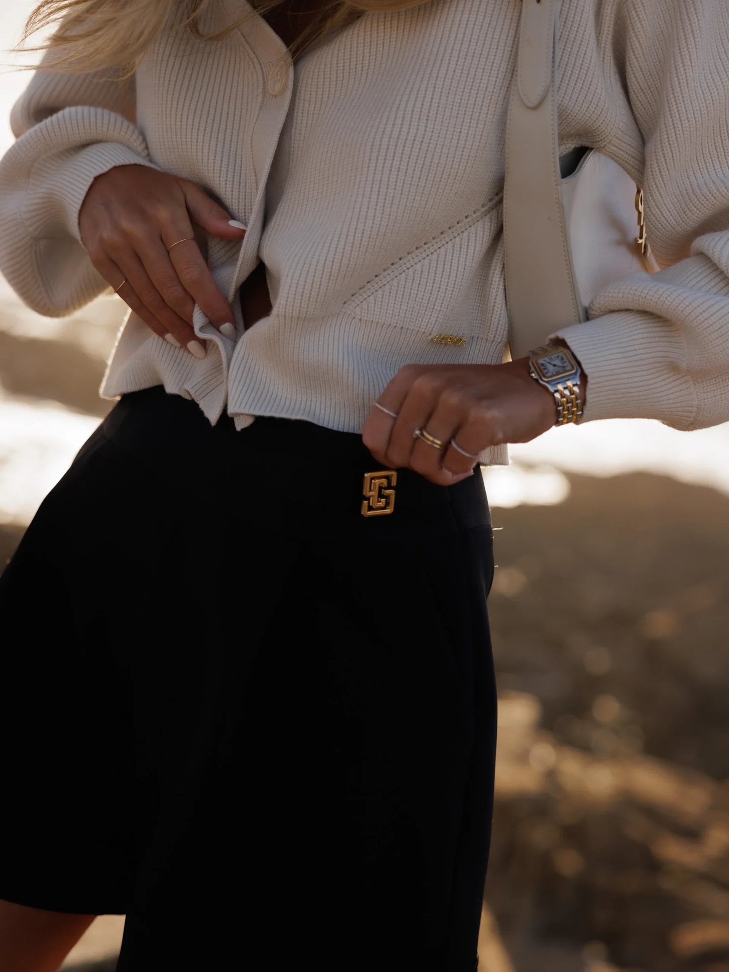 Shorts with Detail of Clips and Applications SC - Scripta
