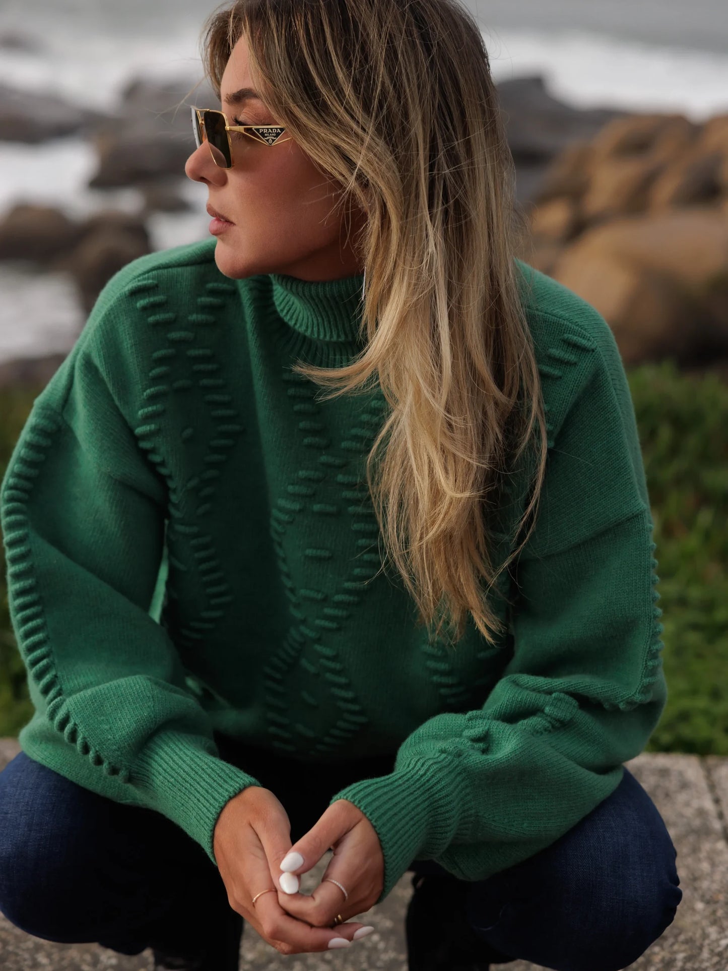 Camisola com Efeito Relevo na Frente e na Manga