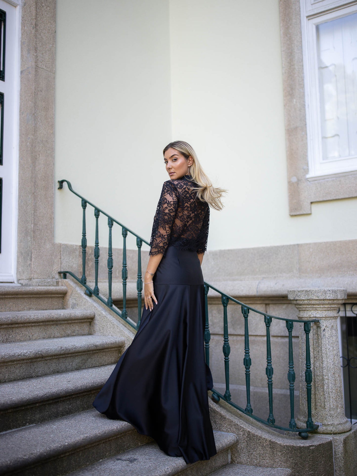 Casaco Curto em Renda - Scripta