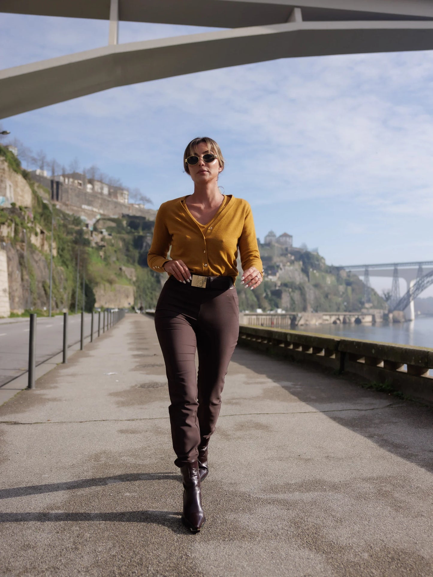 Casaco Decote Em V Com Botões Metálicos SC -Scripta