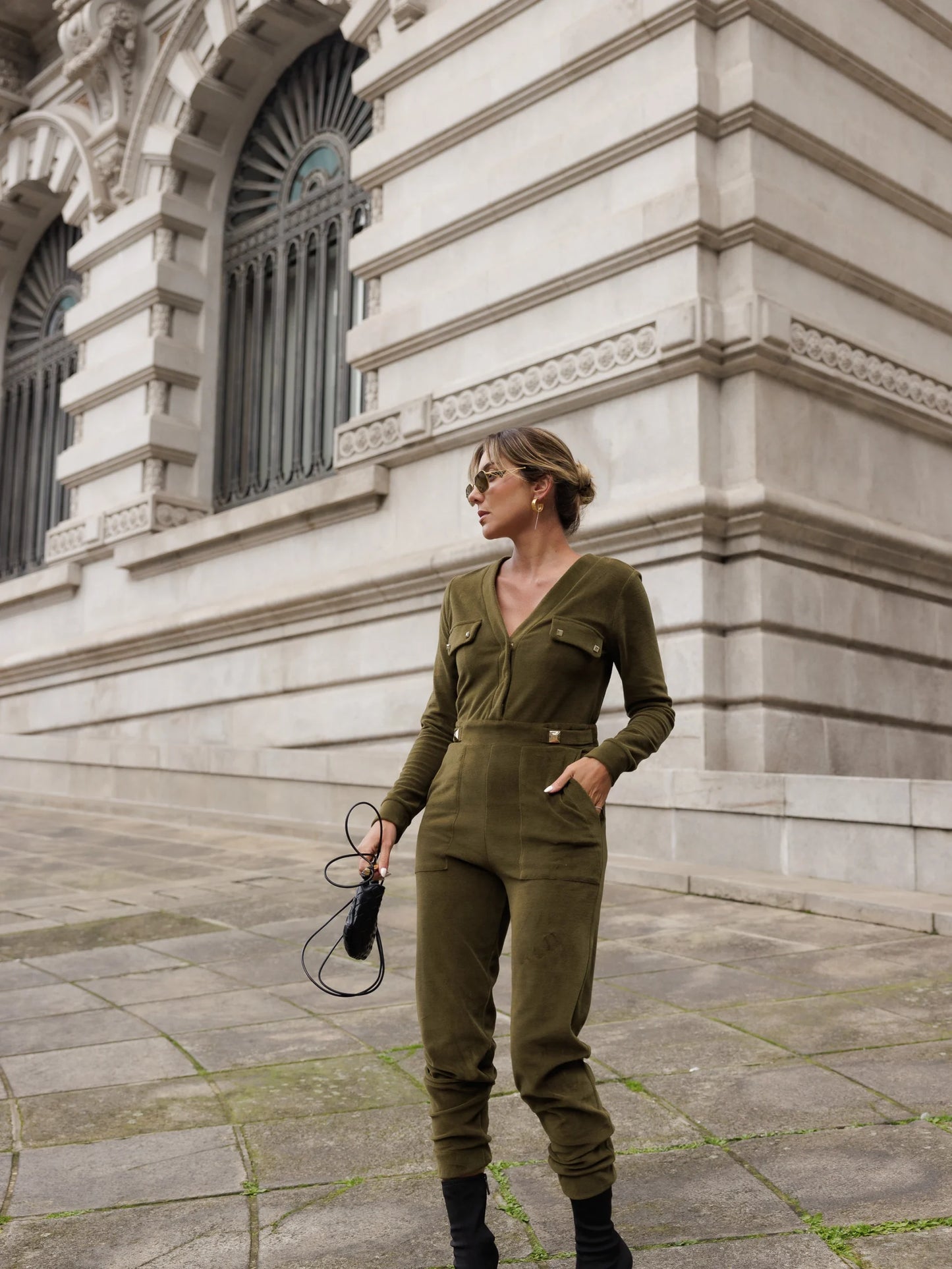 Macacão com Detalhes Metálicos - Scripta