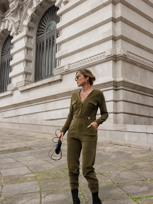 Macacão com Detalhes Metálicos - Scripta