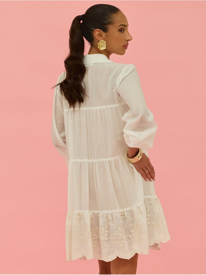 Vestido Curto Fluido Com Pormenor Bordado – Scripta