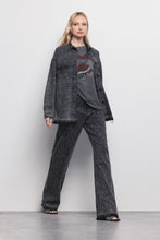 Afbeelding in Gallery-weergave laden, Camisa Jaqueta Jeans Com Strass - Gaëlle Paris
