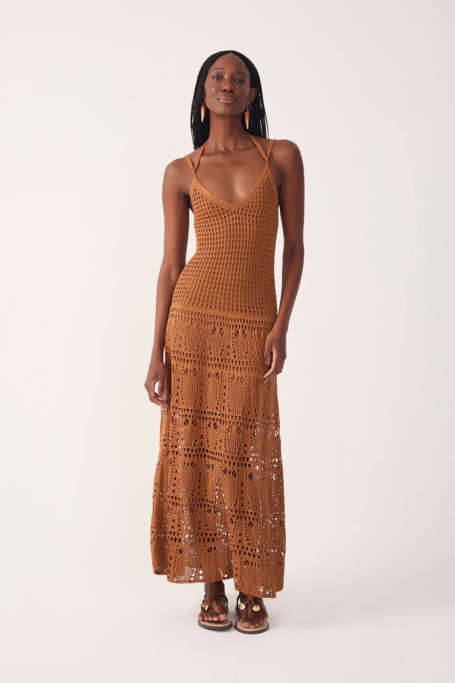 Vestido Comprido em Tricot Aberto com Decote em V Castanho - Dress To