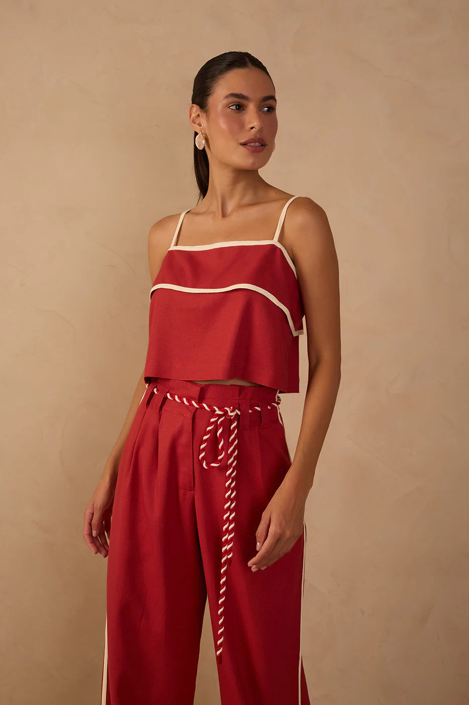 Top Vermelho com Decote Quadrado e Botões nas Costas – Dress To