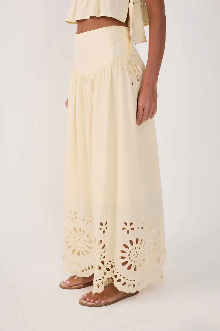 Saia Midi de Algodão Bordado Bege Concha – Dress To