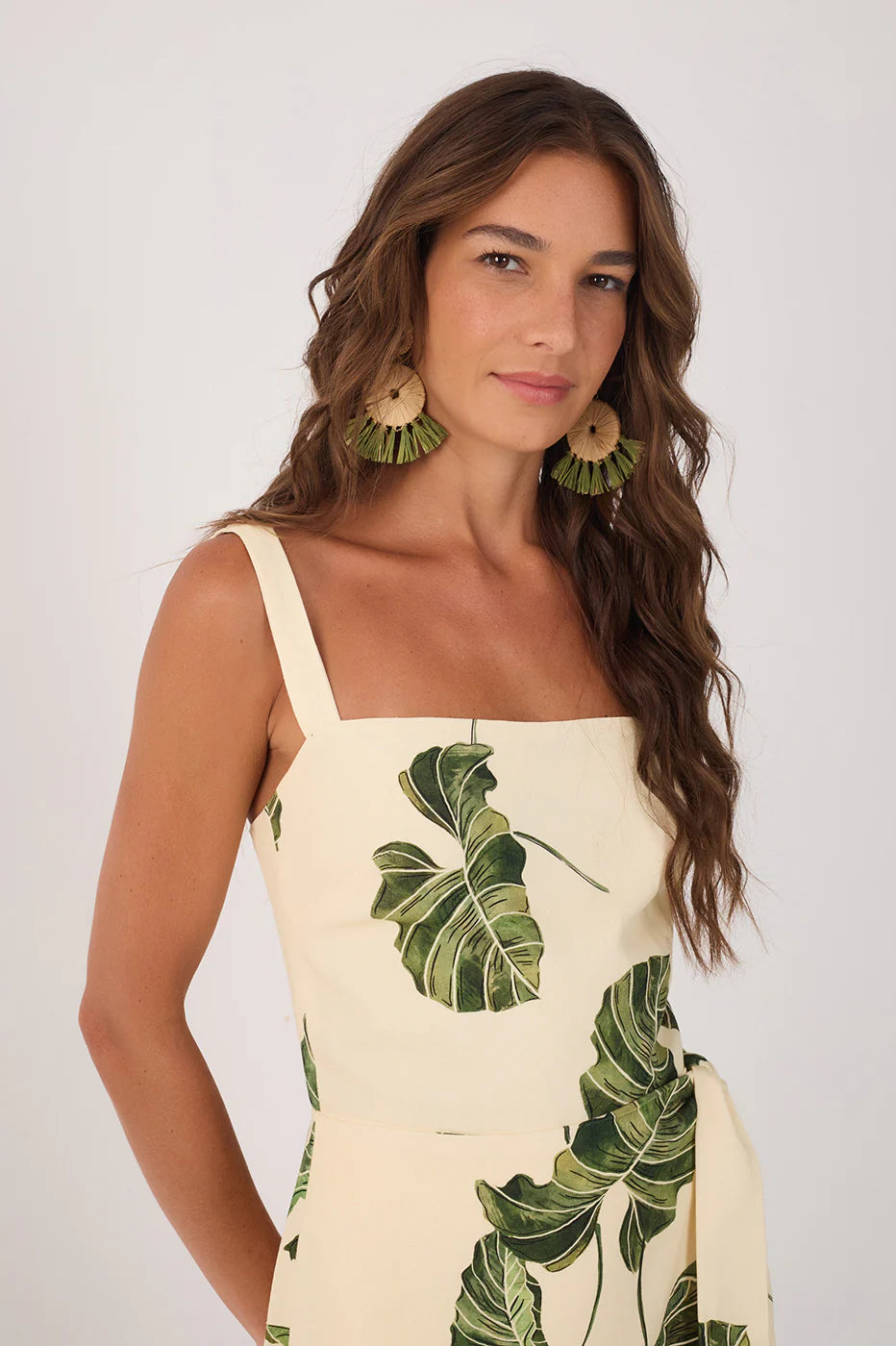 Macaquinho em Linho Estampa Folhar – Dress To