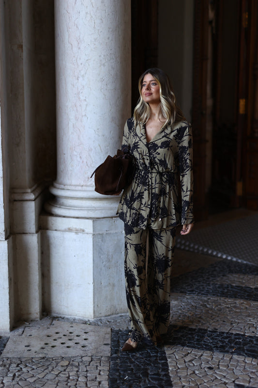 Blusa Estampada Com Decote em V - Scripta