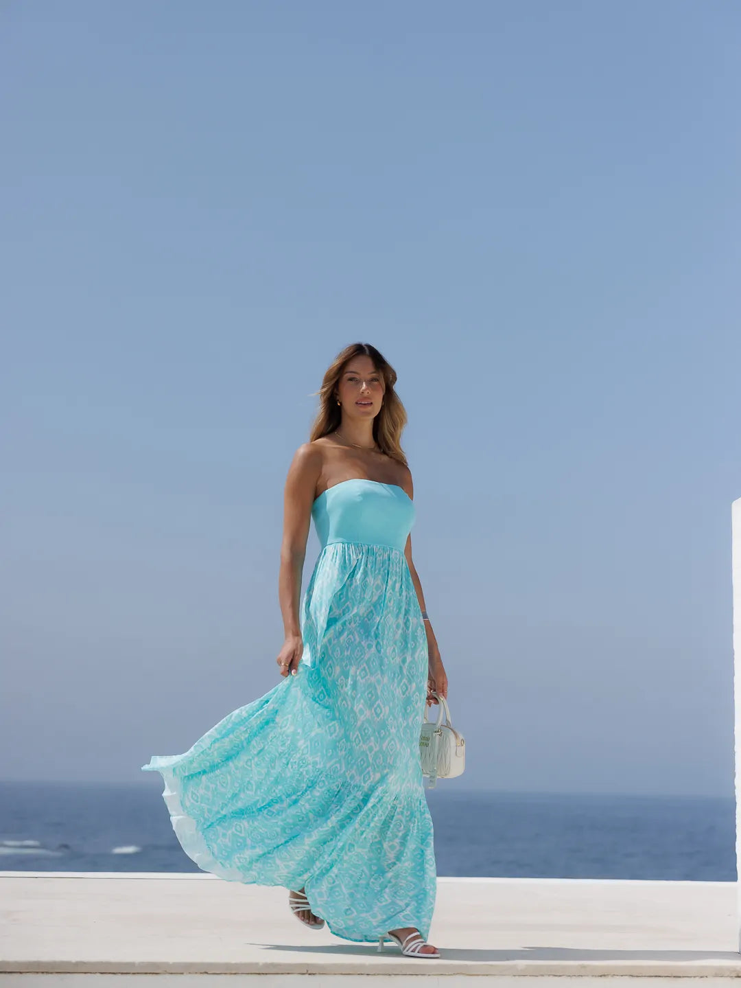 Vestido estampado comprido sem alças