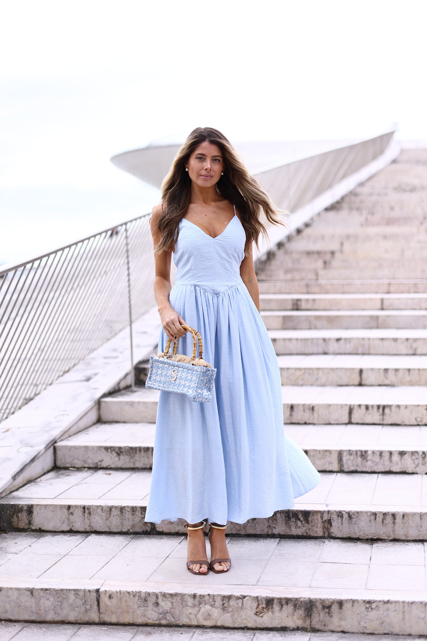 Vestido Longo Fluido Azul Claro – Eleh