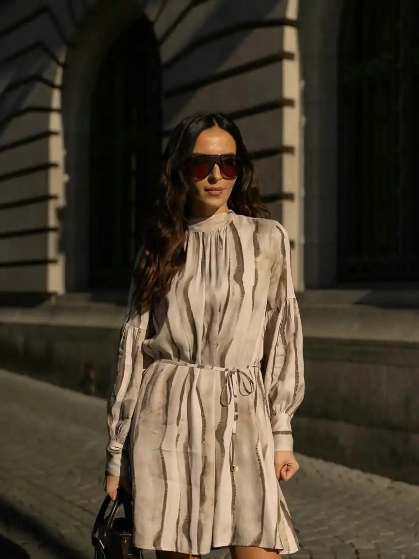 Vestido Estampado Com Efeito de Laço no Decote - Scripta
