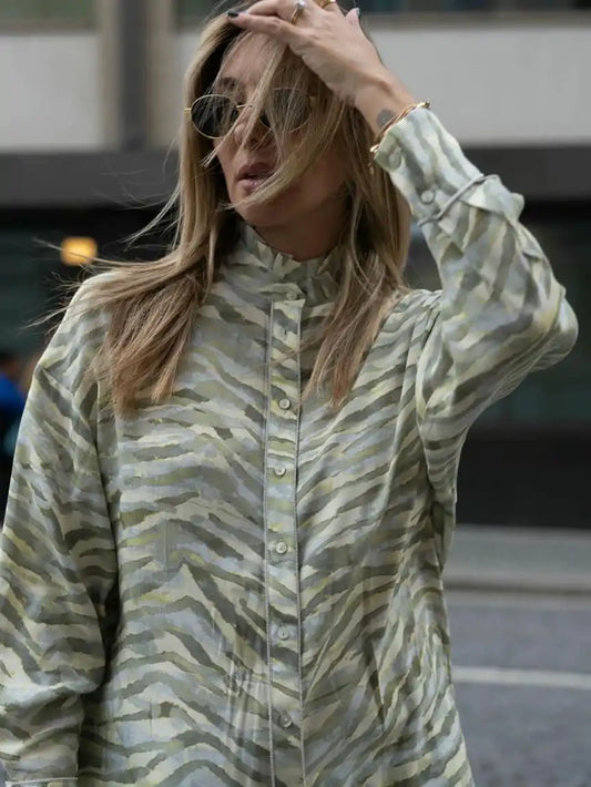 Blusa Estampada Com Folho Na Gola - Scripta