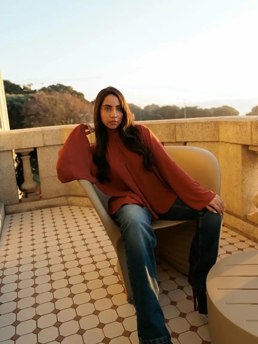 Blusa Fluída Com Folhos - Scripta