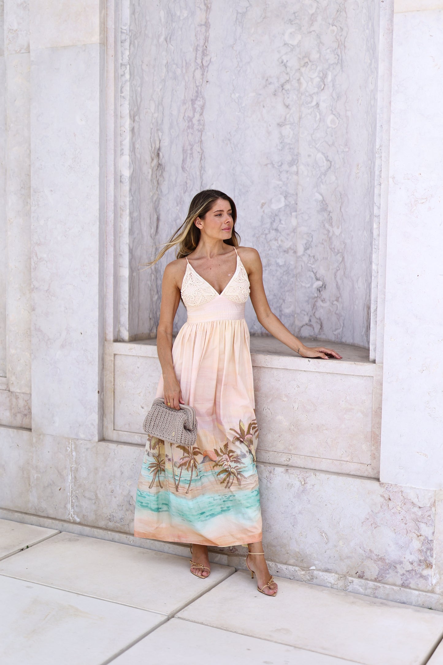Vestido Cropped Bordado Estampa Veranil - Dress To