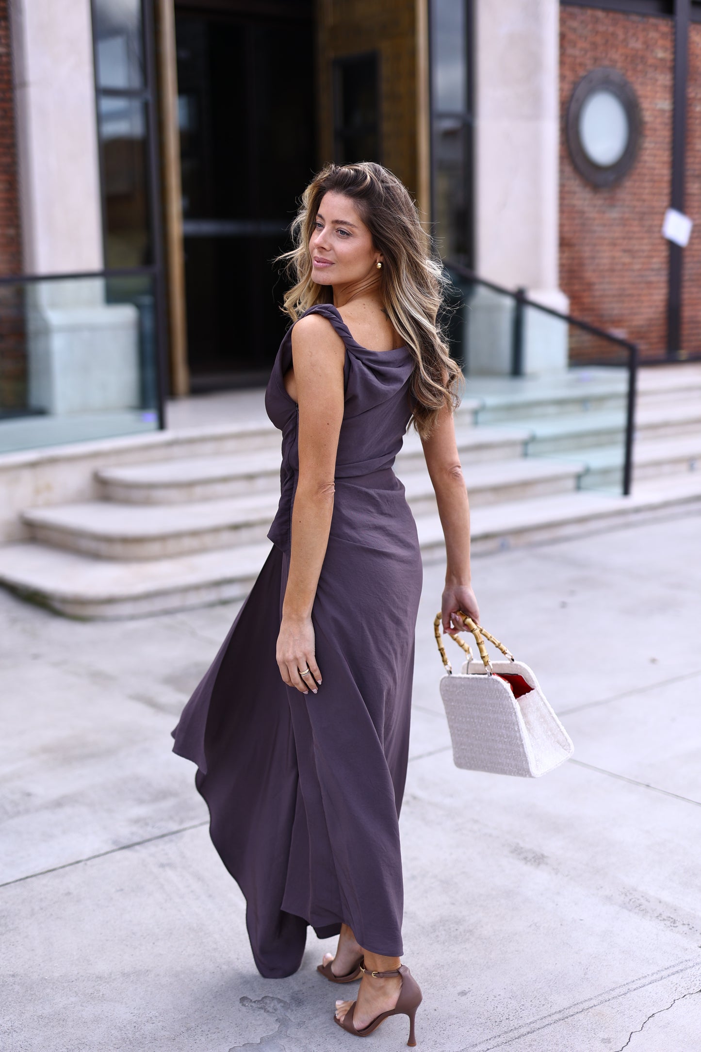 Vestido Longo Fluido com Drapado – Eleh