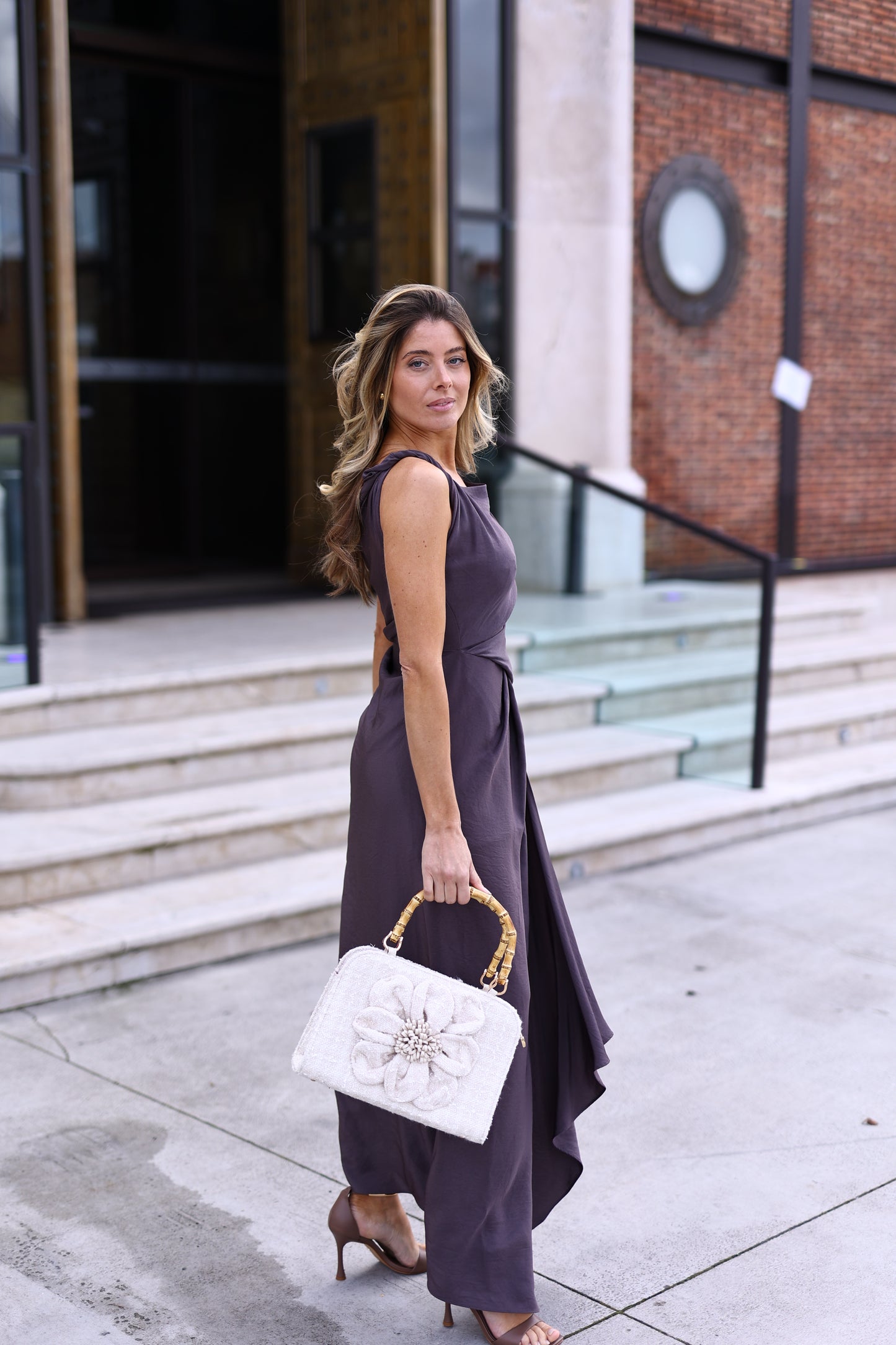 Vestido Longo Fluido com Drapado – Eleh