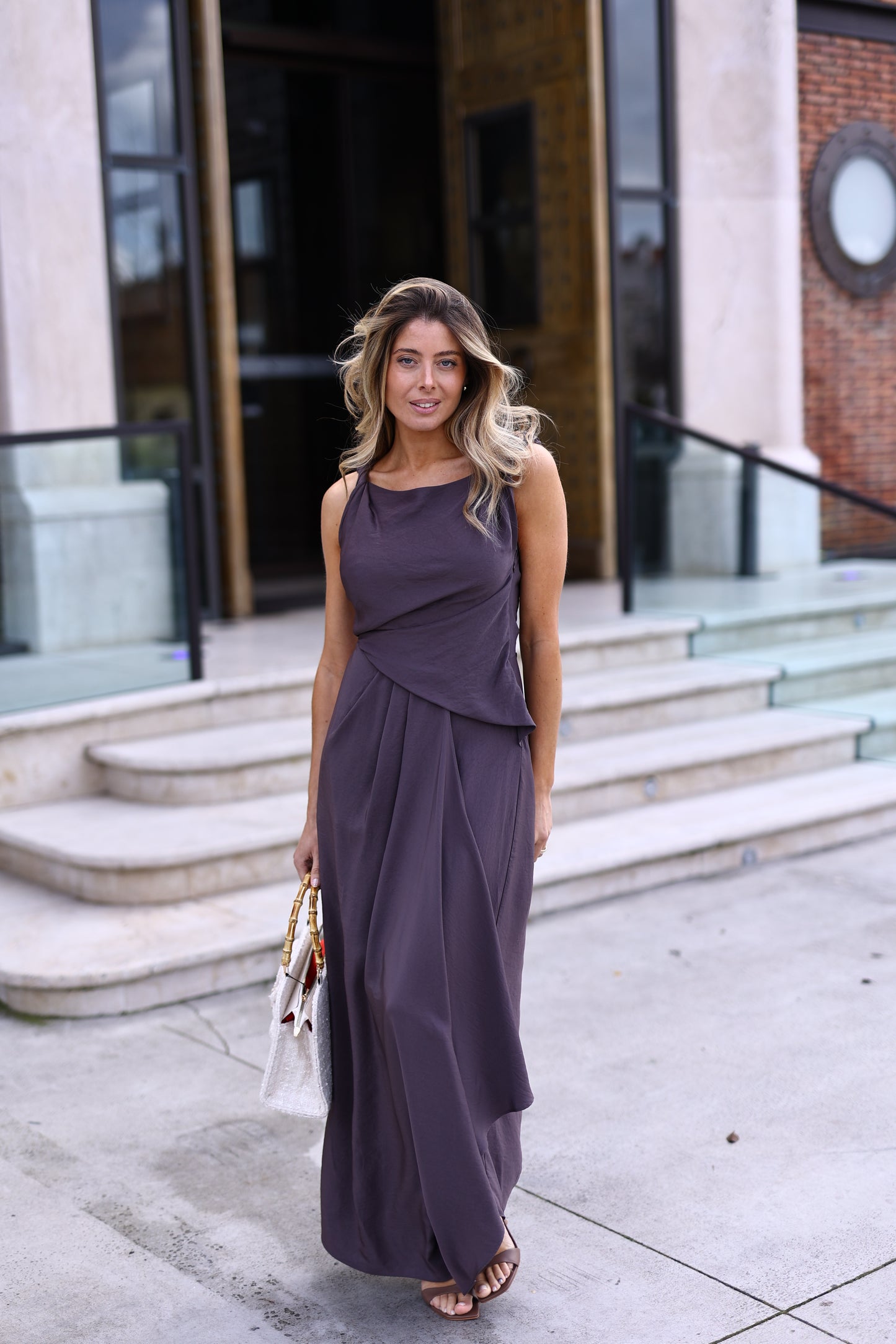 Vestido Longo Fluido com Drapado – Eleh